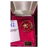 Cultured pearl pin brooch