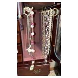 Costume jewelry necklace lot