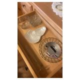 Drawer contents glassware
