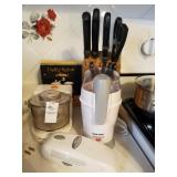 Salt & pepper, knife block w/knives, Handy