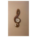 Musical note wall clock