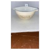 Pyrex mixing bowl. 1 1/2 pt.