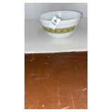 Pyrex mixing bowl 1 1-2 qt