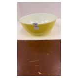 Pyrex mixing bowl 4 qt