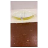 Pyrex divided serving dish 1 1/2 qt dish