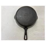 Griswold cast-iron skillet 9in