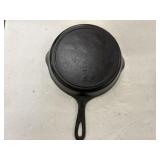 Vintage cast-iron skillet 9.5 inches