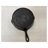 PIQUA WARE Cast-iron skillet 9 inches