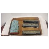 3 Marx passenger cars, and metal barn