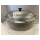 Club aluminum oval roaster with lid 15in