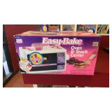 Vintage 1997 Hasbro Easy-Bake Oven & Snack Center