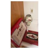 Lenox winter greetings cardinal canapï¿½ plate,
