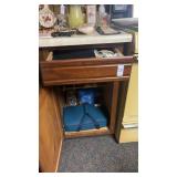 Pot Holders, Pyrex Casserole Dish and Kitchenware