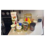 Lot of Vintage Childrenï¿½s Mugs