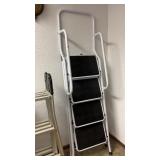 4-Step Step Ladder