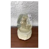 Dept 56 Snowbabies Egg Snowglobe Music Box