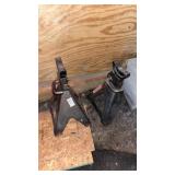 Jack stands