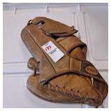 Vintage Newport baseball leather glove