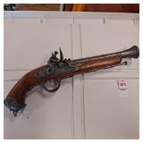 Non-Firing ï¿½ 18th-Century Pirate Flintlock Pistol