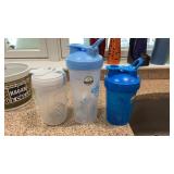 3 Shaker Cups