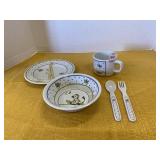 Childï¿½s place setting, plastic