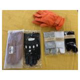 Menï¿½s XXL gloves, three pair of Japanese sandal
