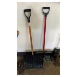 2 Shovels