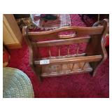 Magazine rack 16.5in.