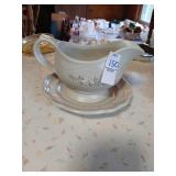 Pfaltzgraff Heirloom gravy boat and saucer