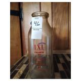 IXL Creamery Friedens, PA pint milk bottle