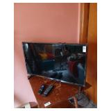 2019 LG 32" TV with Roku and remotes