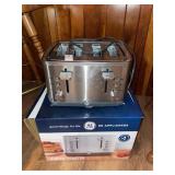 GE 4 slice toaster