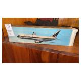 Delta 767 Model Plane