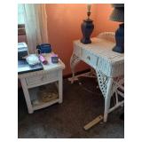 Wicker bedroom set no contents nightstand 20"
