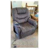 Electric Lift Chair in Excellent Condition