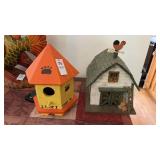 Birdhouse and Barn Light Figure