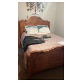 Heirloom Traditions Queen Bed including