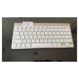 Apple Keyboard