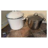 2 Cooking Pots