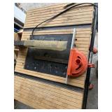 Saw table
