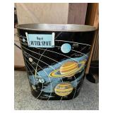 Outer space metal waste can