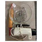 Lot of baking utensils Sunbeam mixmaster  *does