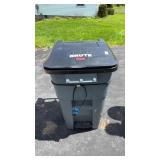 Rubbermaid Brute Trash Can