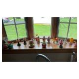 Solar powered dancing figurines