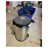 Trash can small