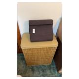 Vintage Hamper W Tablet Pillow