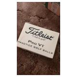 Titleist PROV1 golf balls (12)