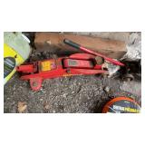 2 Hydraulic Jacks