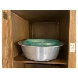 Plastic bowl aluminum bowl