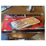 Betty Crocker ceramic griddle